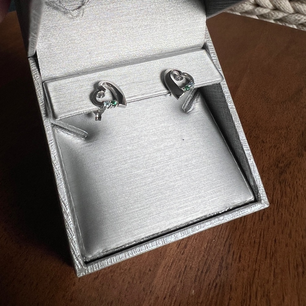 White gold earrings